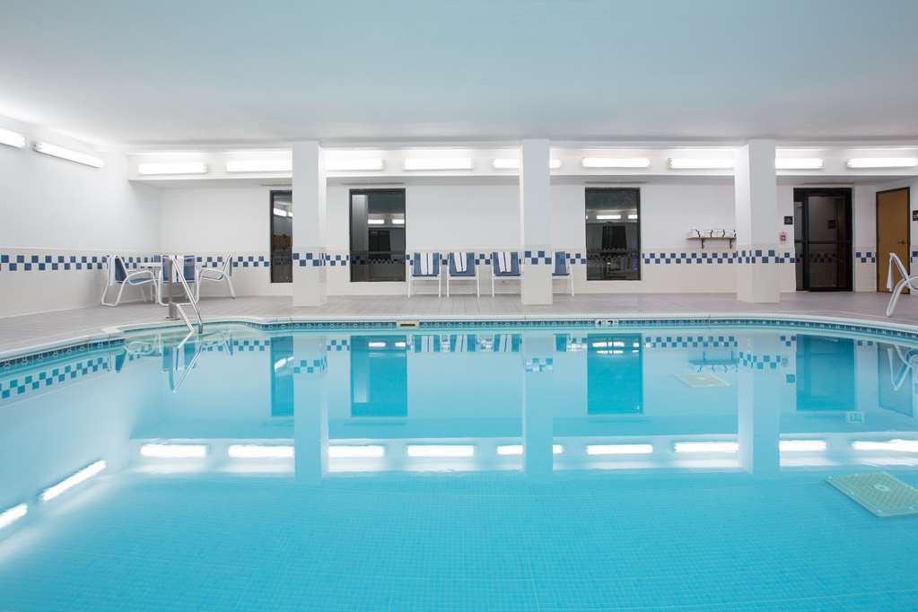 Hotel Baymont By Wyndham Thornton Facilidades foto